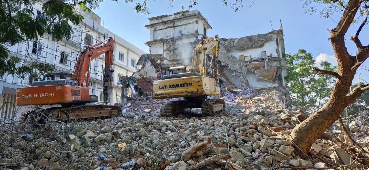 Building demolition by MS Demolishers in Vijayawada